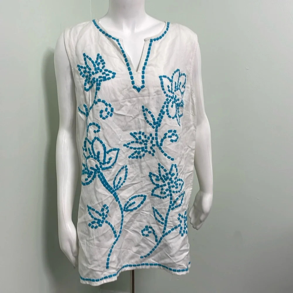NWT! Grace Elements Women's Embroidered Top XL White and Blue